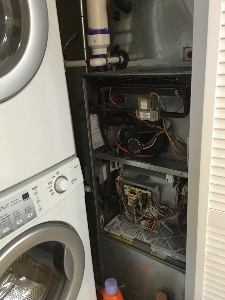 diagnosing a no heat call on a Rheem furnace in N Spaulding Ave, Chicago, IL, USA.